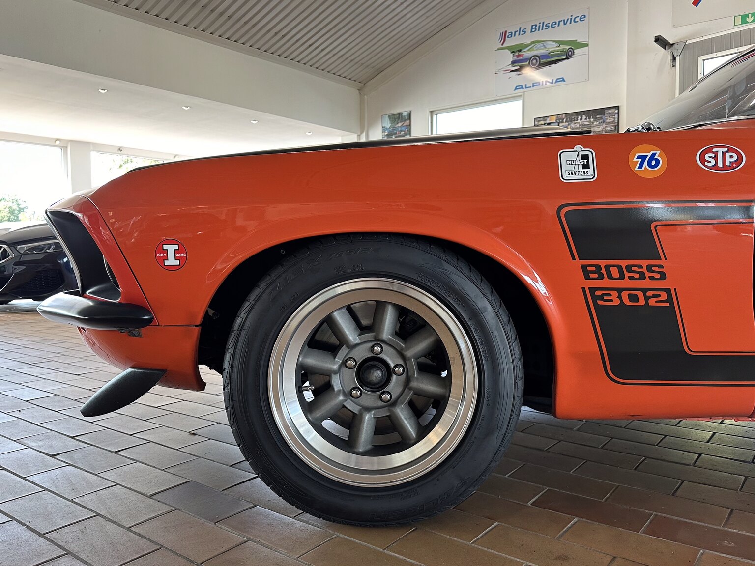 Exteriörbild på 1969 Ford Mustang Fastback Boss Race Car