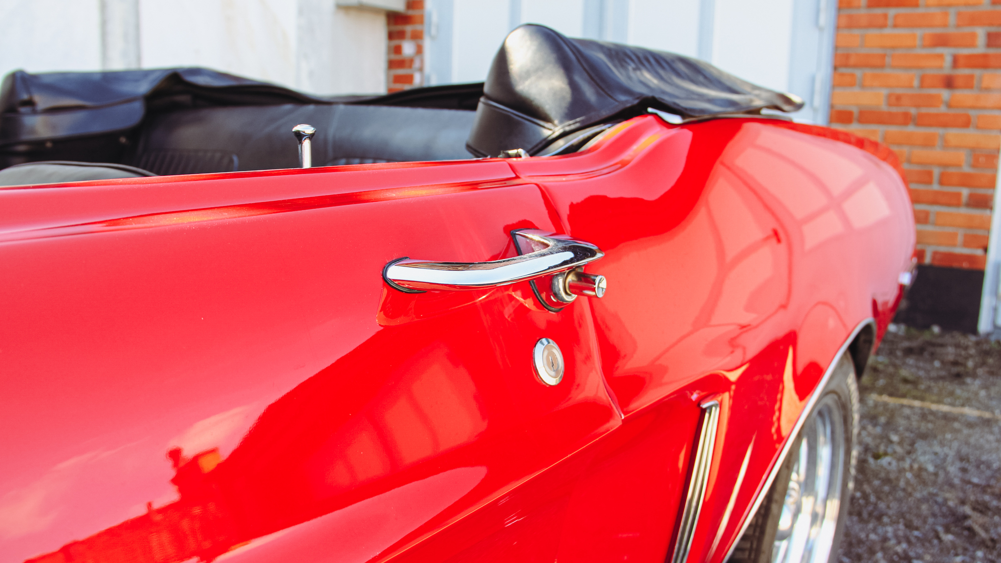 Exteriörbild på 1968 Ford Mustang 302ci Cabriolet (27)