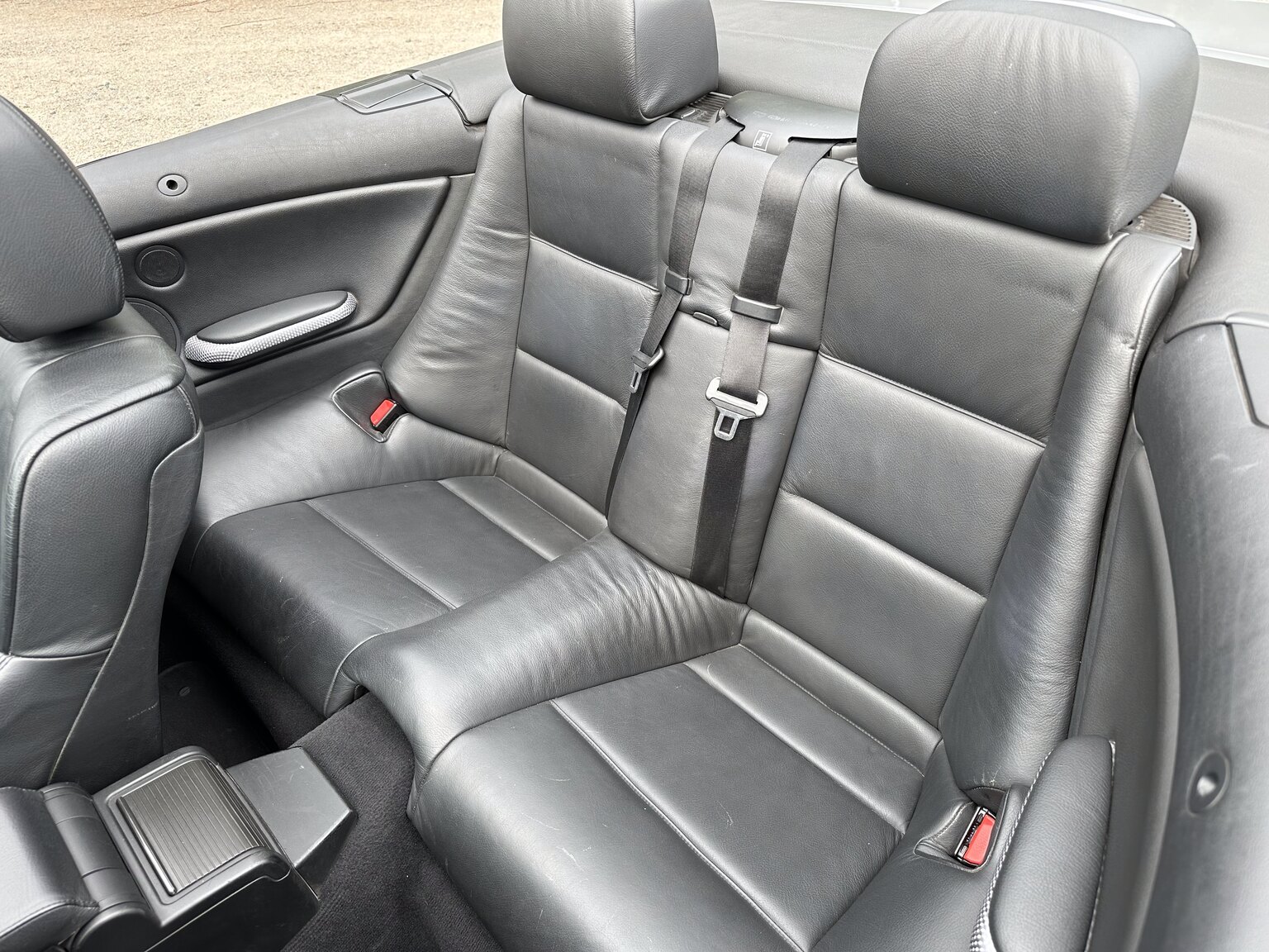 Innenraumfoto von 2005 BMW 330Ci