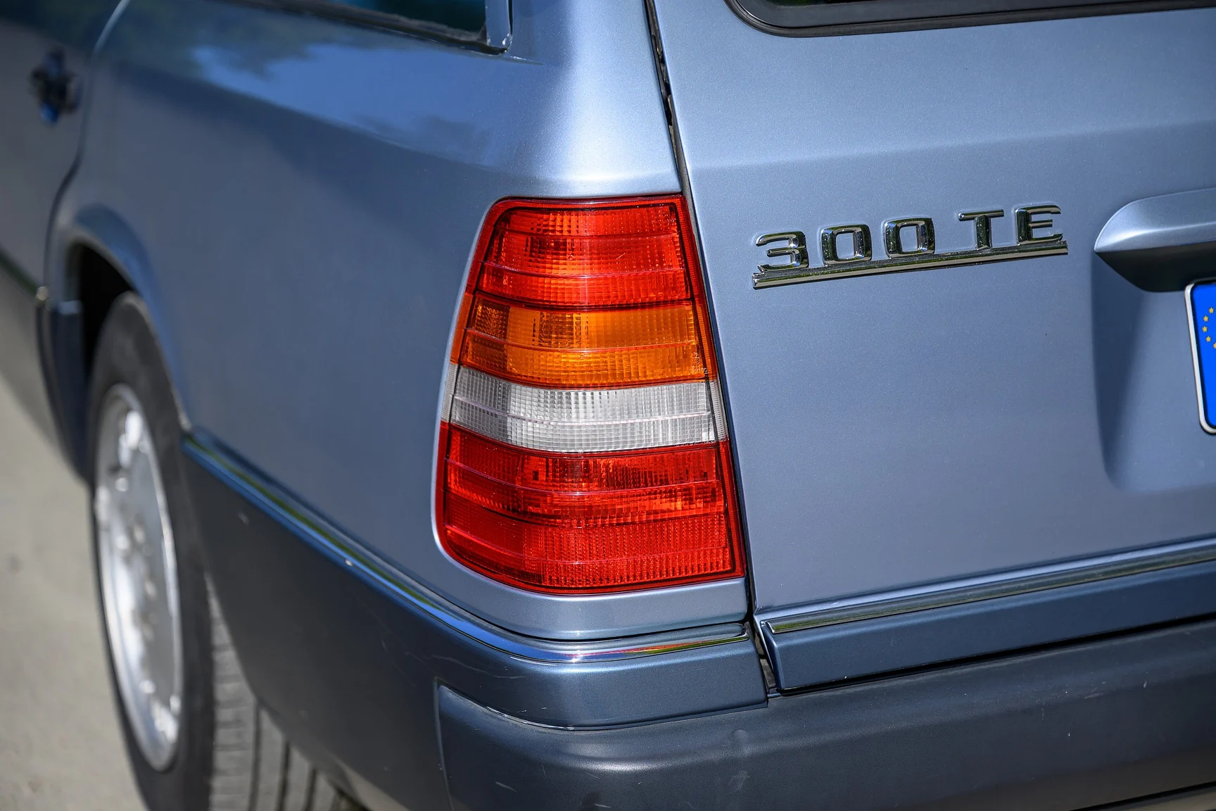 Exteriörbild på 1992 Mercedes-Benz 300 TE (1)