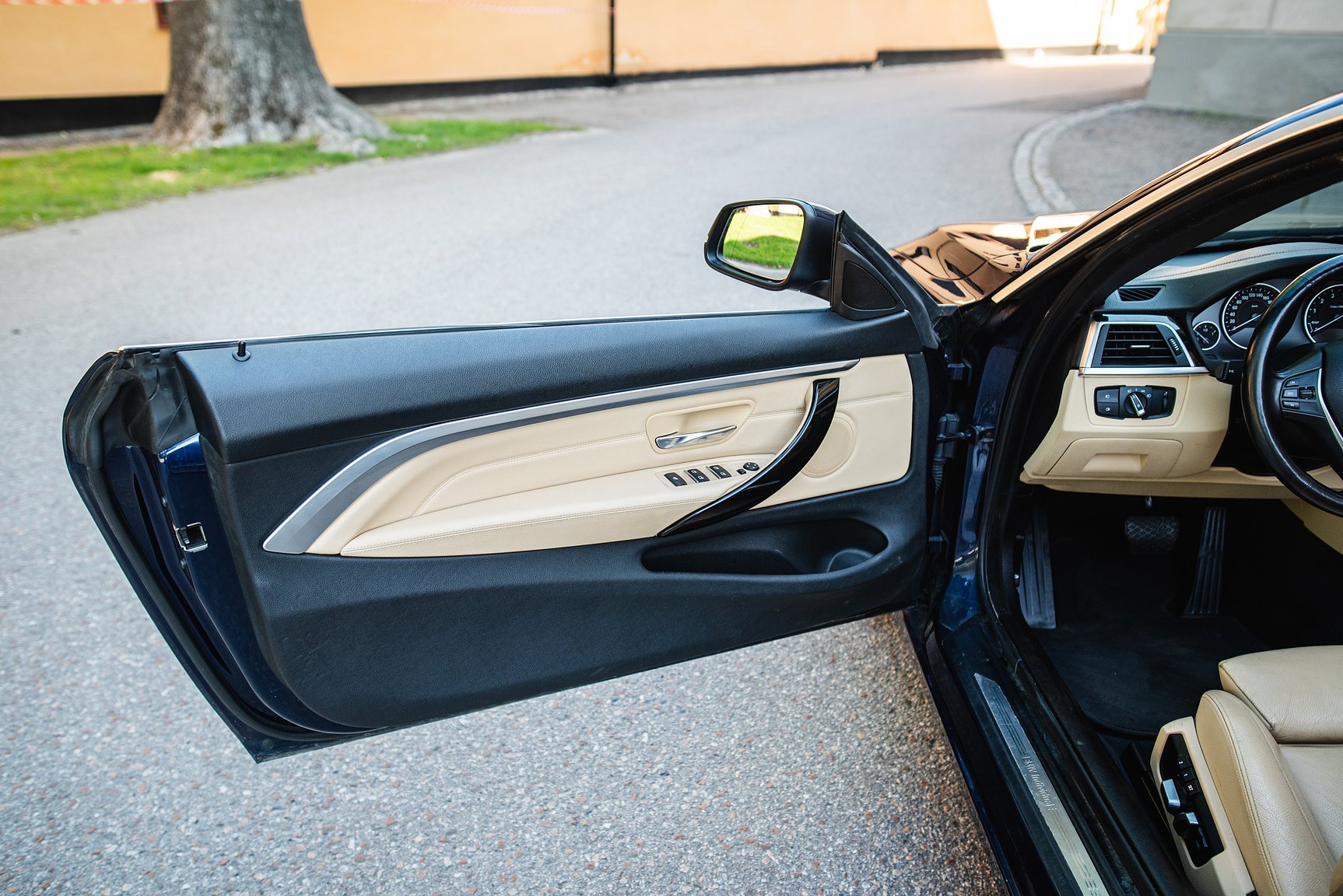 Interior image of 2018 BMW 430i xDrive Convertible