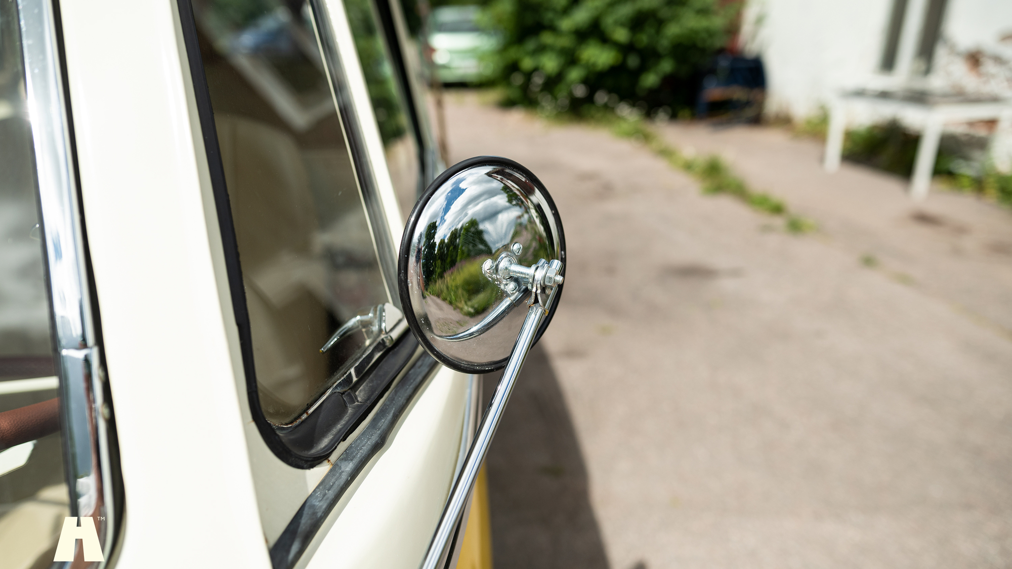 Exteriörbild på 1974 Volkswagen T1 Split Window  