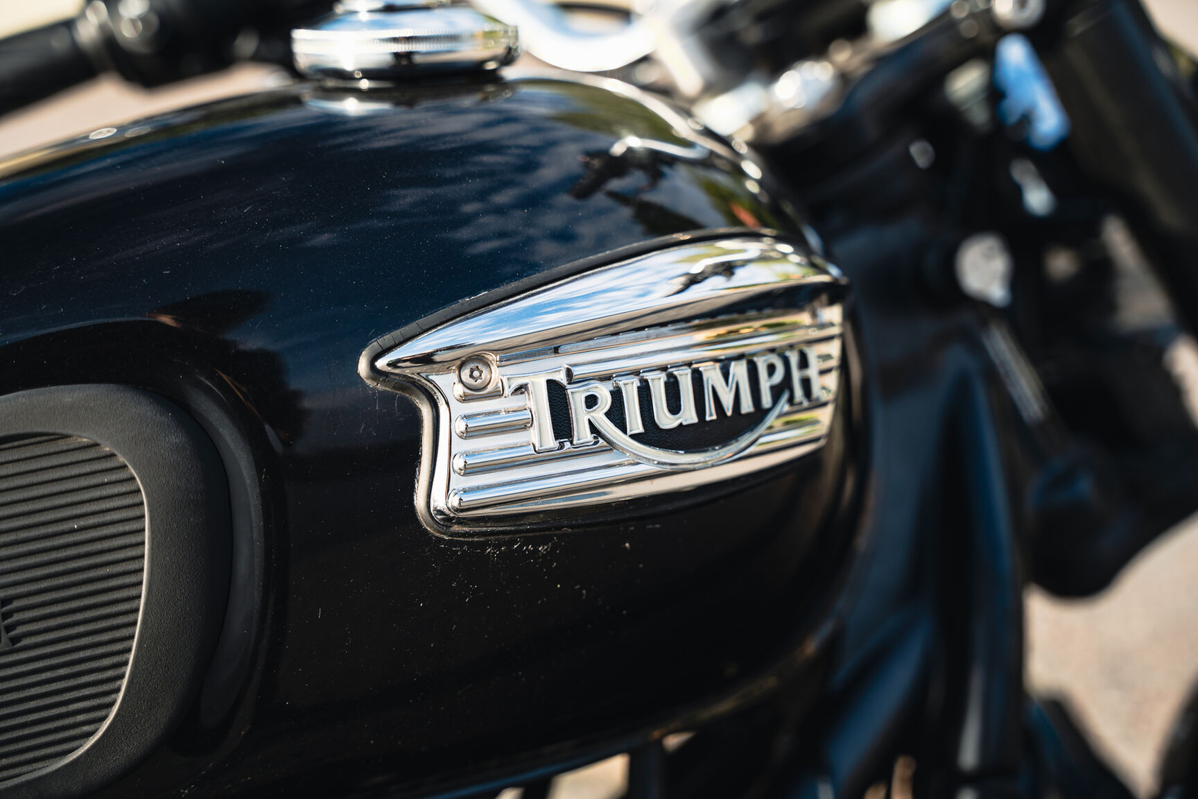 Exterior image of 2007 Triumph Bonneville MH (28)