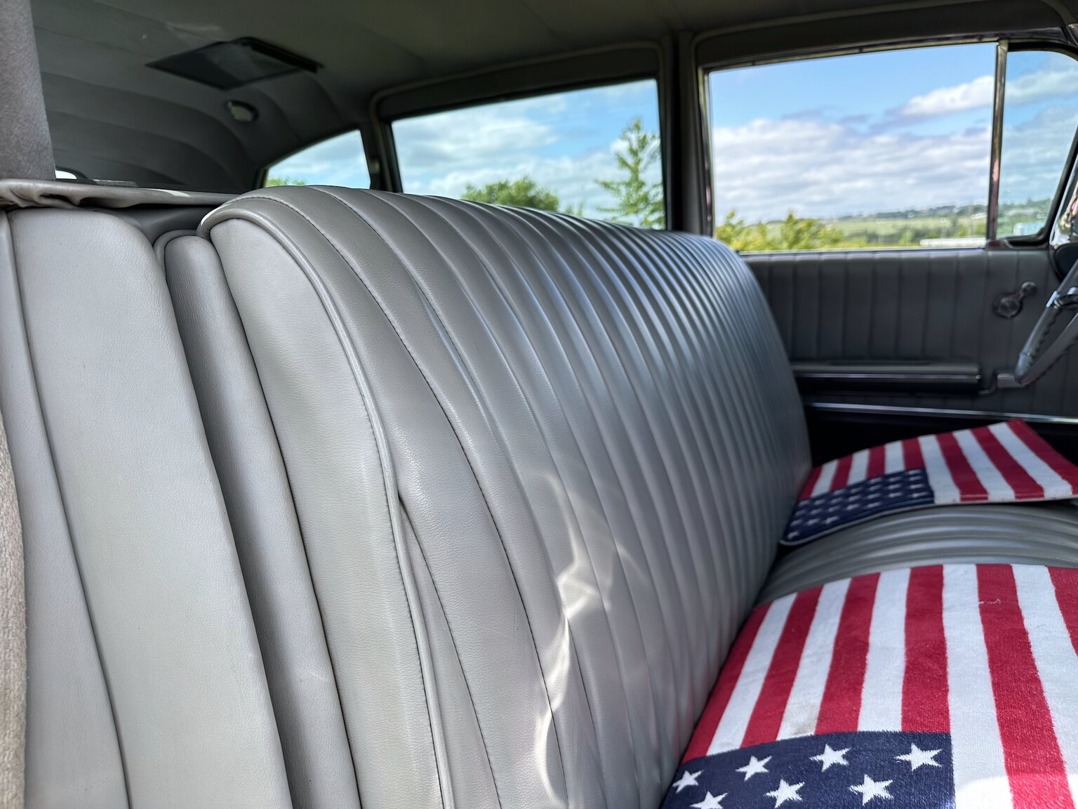 Innenraumfoto von 1964 Cadillac Fleetwood Seventy-Five Limousine (55)