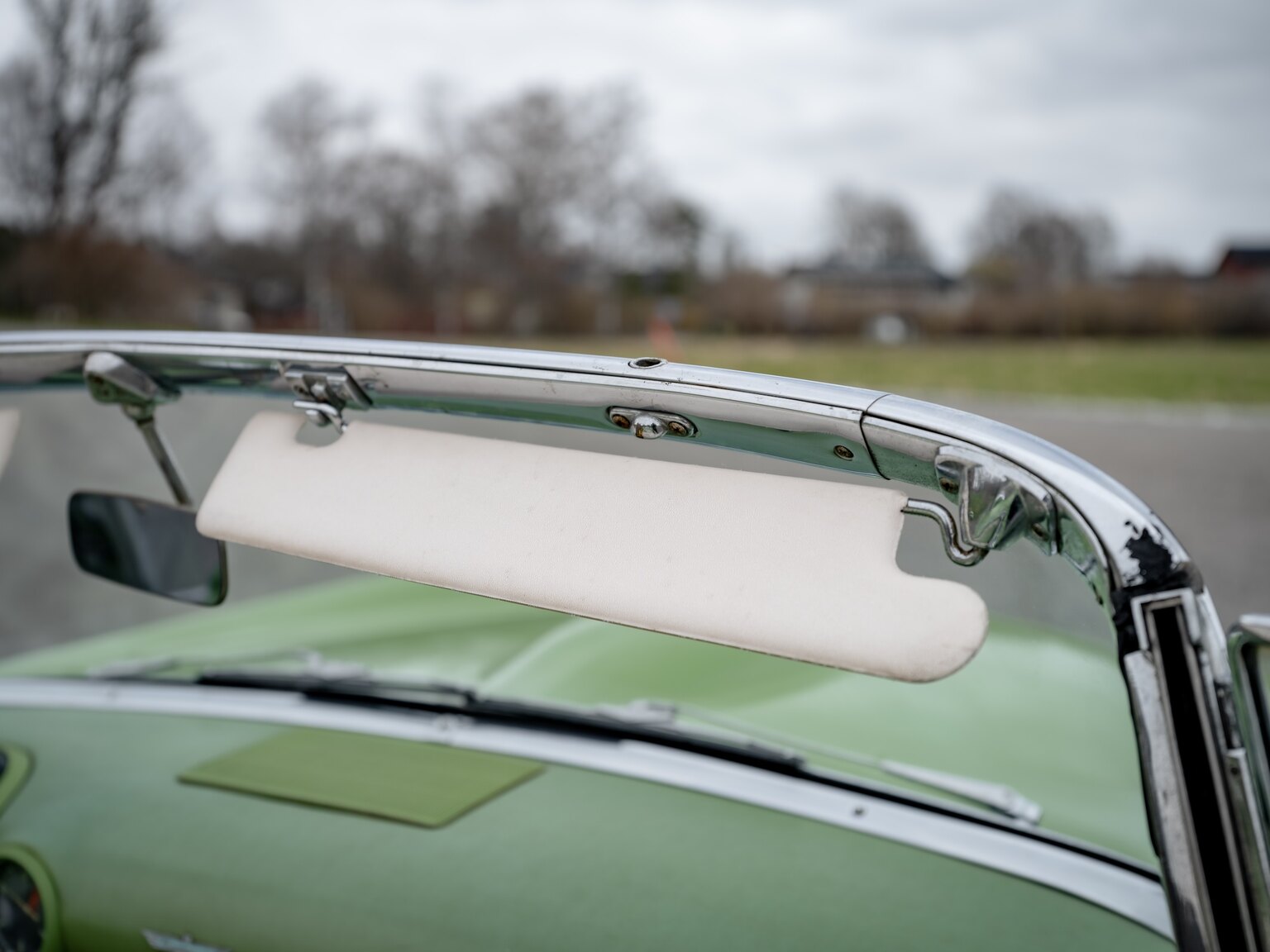 Interior image of 1956 Ford Thunderbird (37)