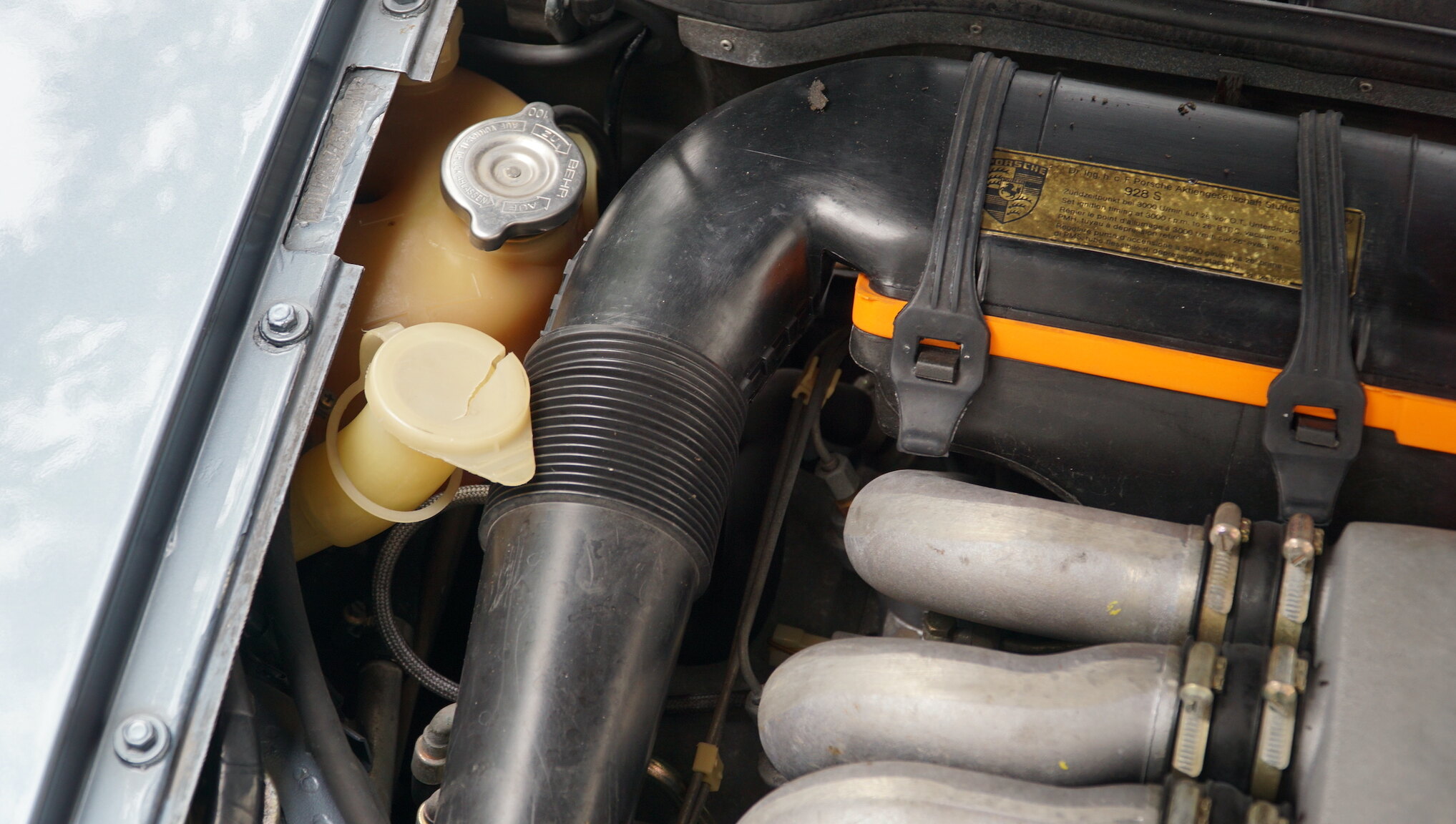 Image of 1983 Porsche 928S mechanics (4)