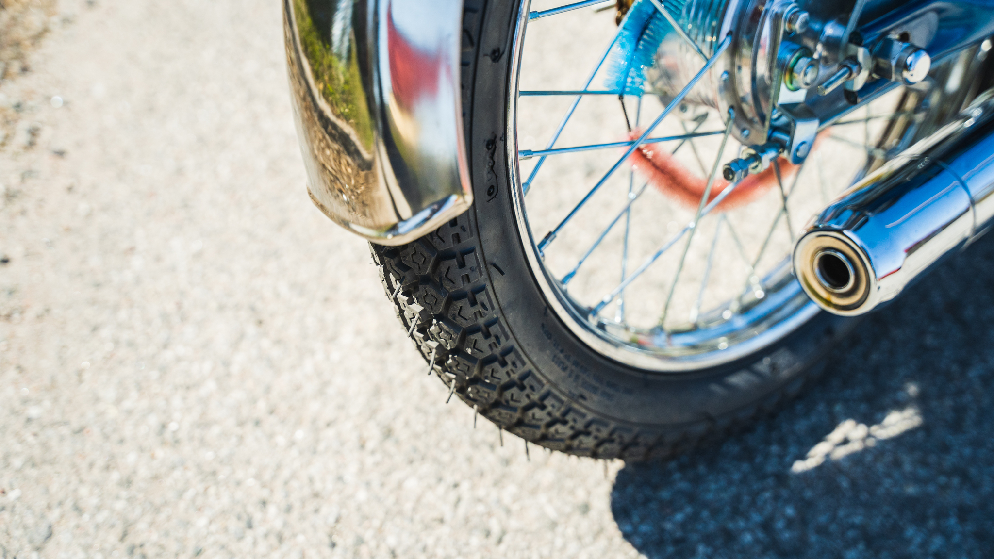 Exterior image of Crescent Compact 1248 (31)