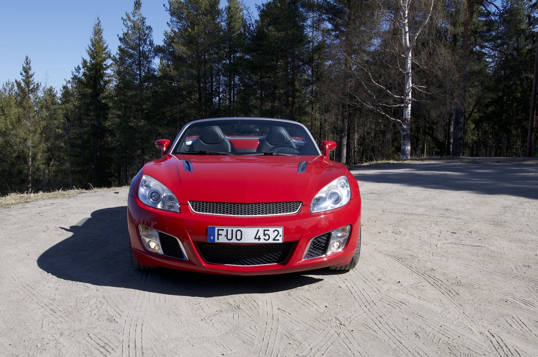 Exterior image of 2007 Opel GT 2.0 Turbo