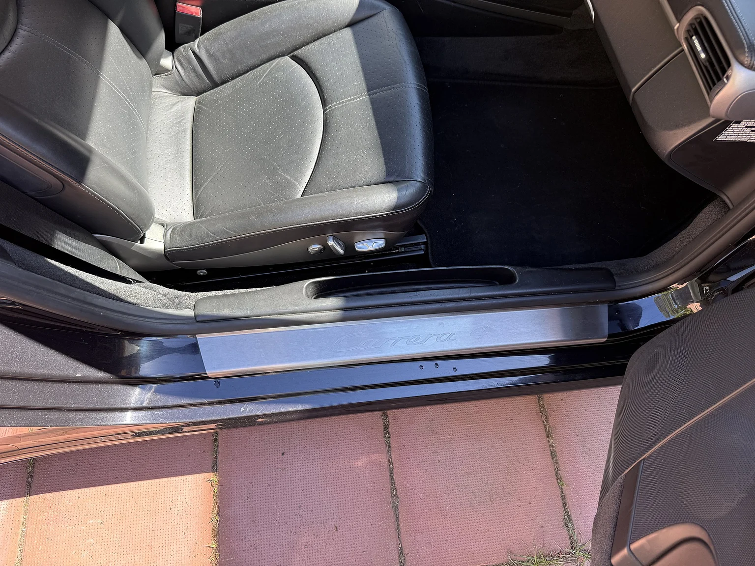 Interior image of 2008 Porsche 911 Carrera 4 (59)
