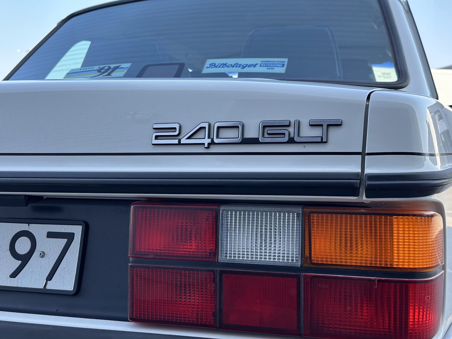 Exterior image of 1991 Volvo 240 GLT