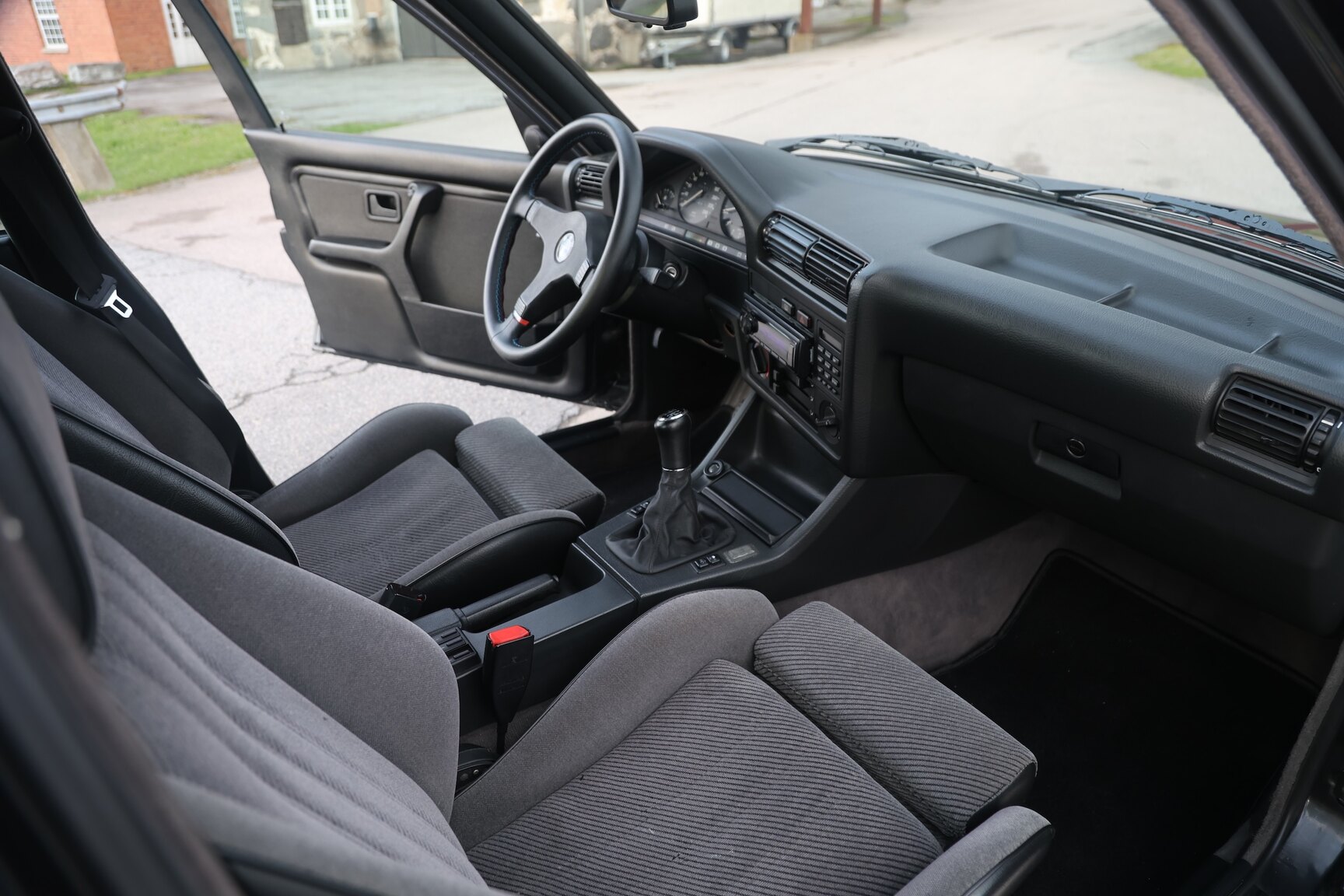 Interiörbild 1989 BMW 325i