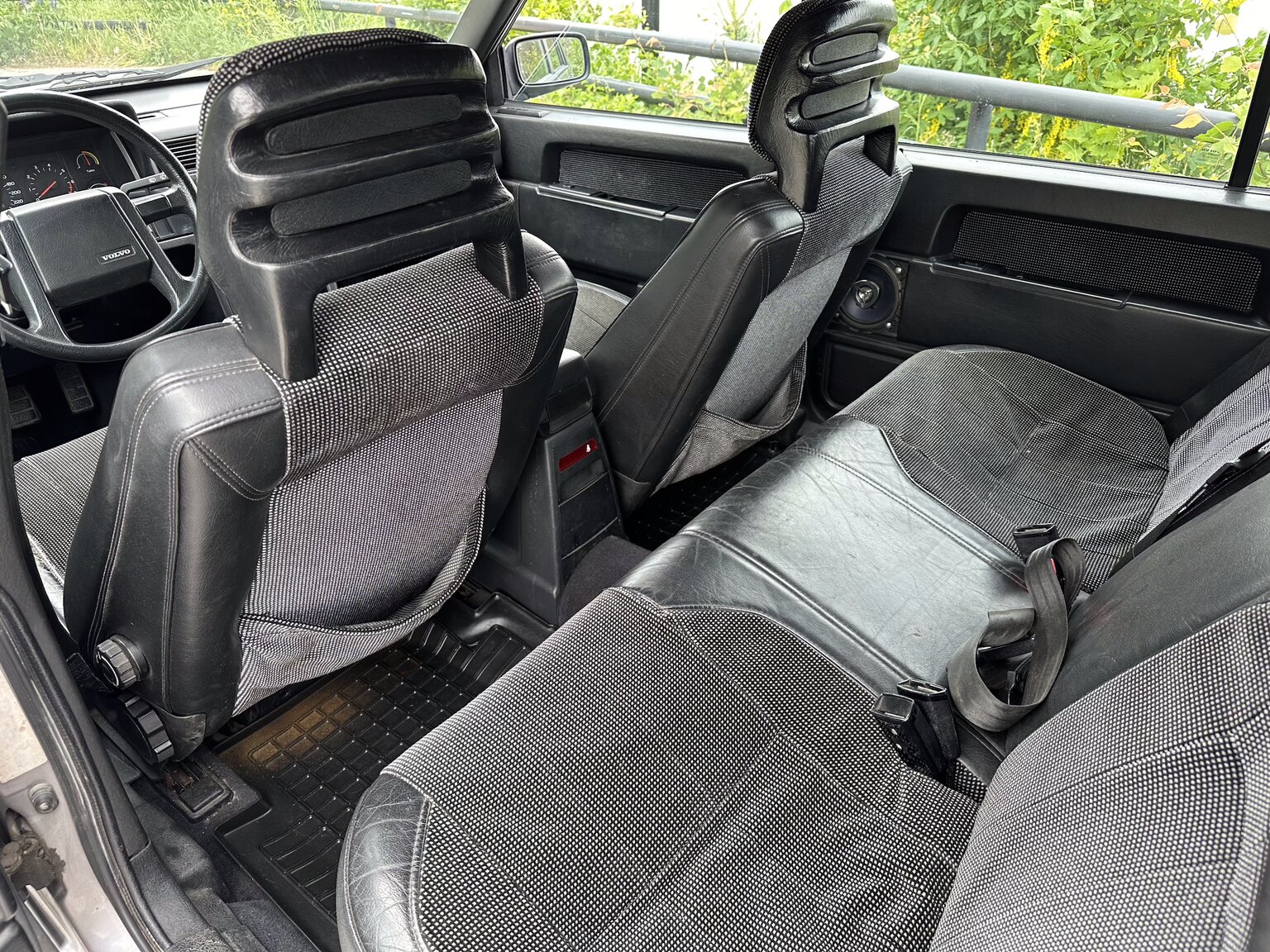 Interior image of 1988 Volvo 740 Turbo