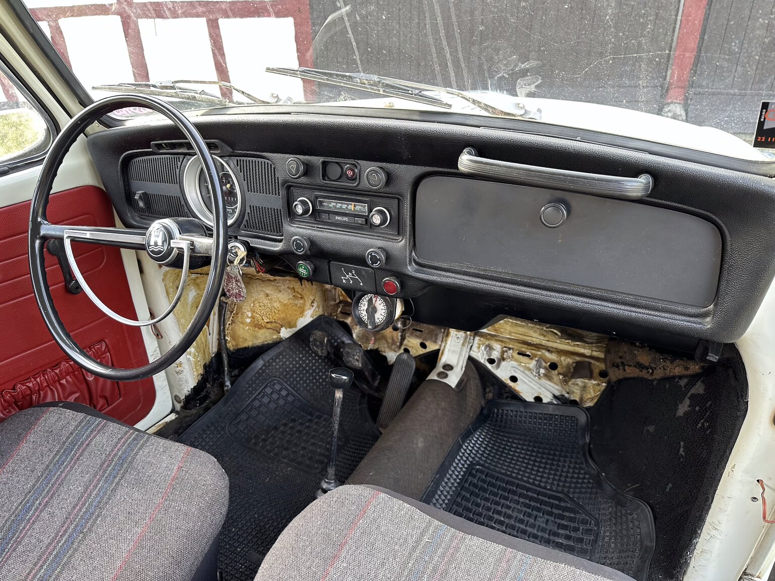 Interior image of 1971 Volkswagen Beetle 1302 S