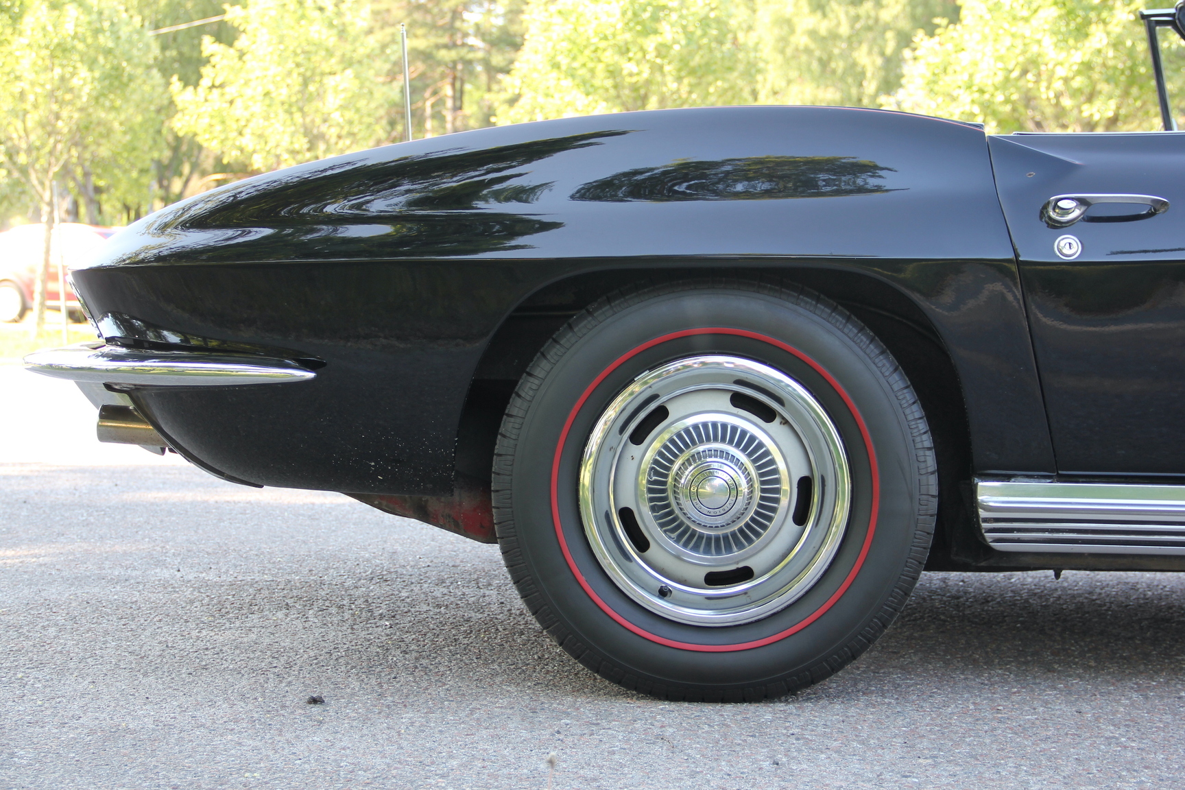 Exteriörbild på 1964 Corvette C2 Stingray Cabriolet (42)