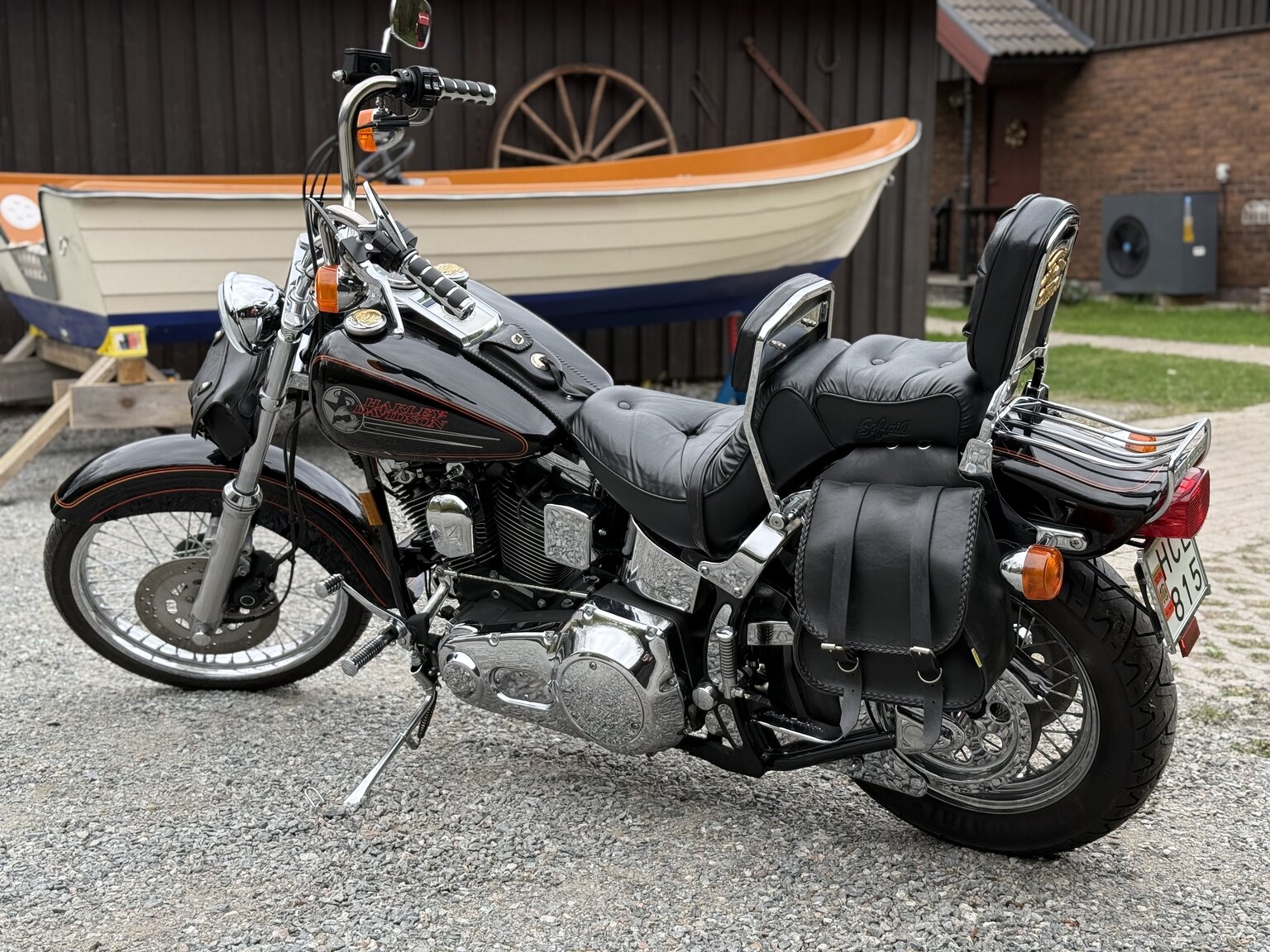 Exterior image of 1992 Harley-Davidson FXSTC