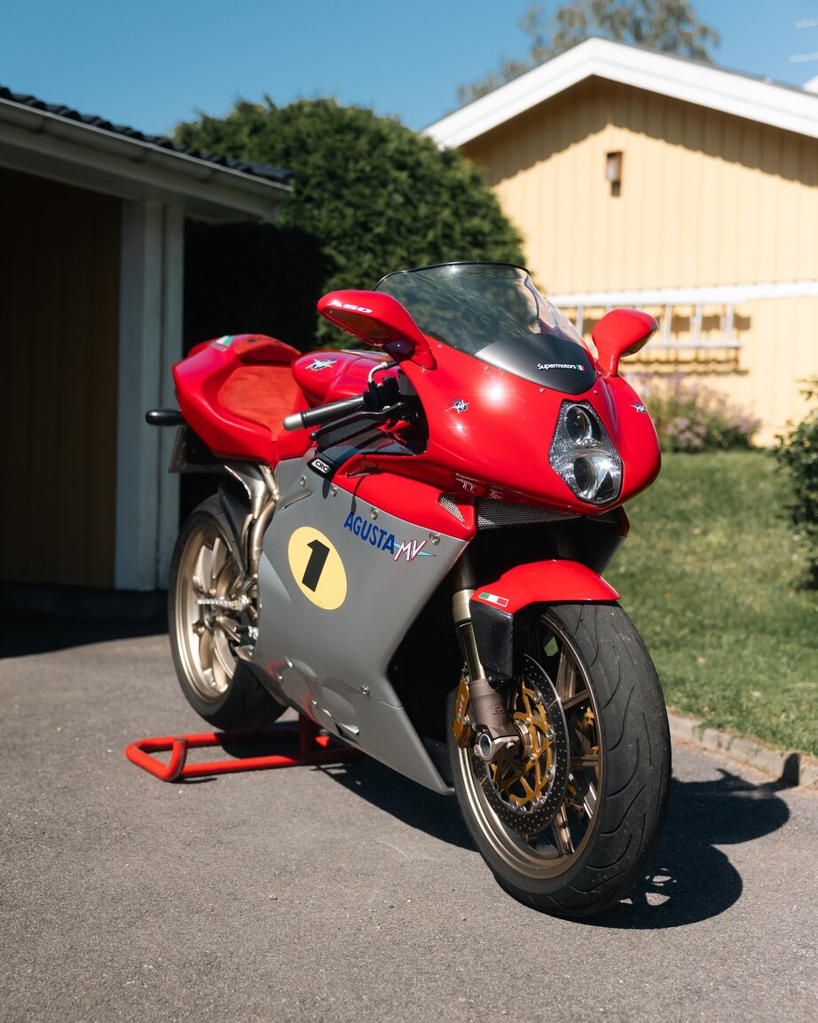 Exteriörbild på 2004 MV Agusta F4 1000 AGO