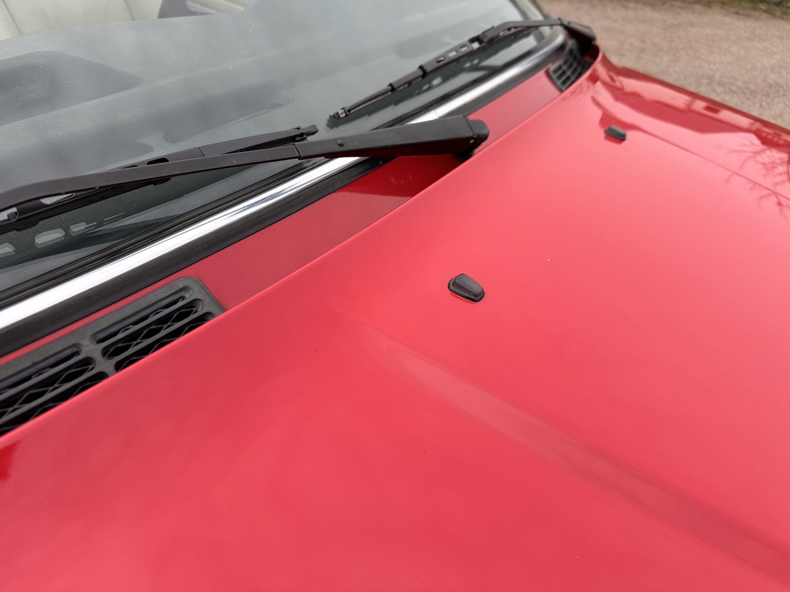 Exterior image of 1987 BMW 325i Convertible (57)