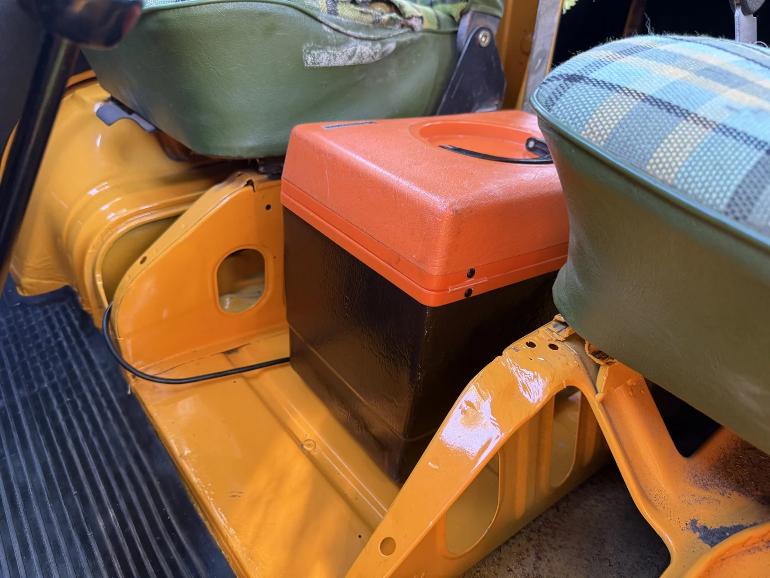Innenraumfoto von 1975 Volkswagen Transporter Campervan (101)