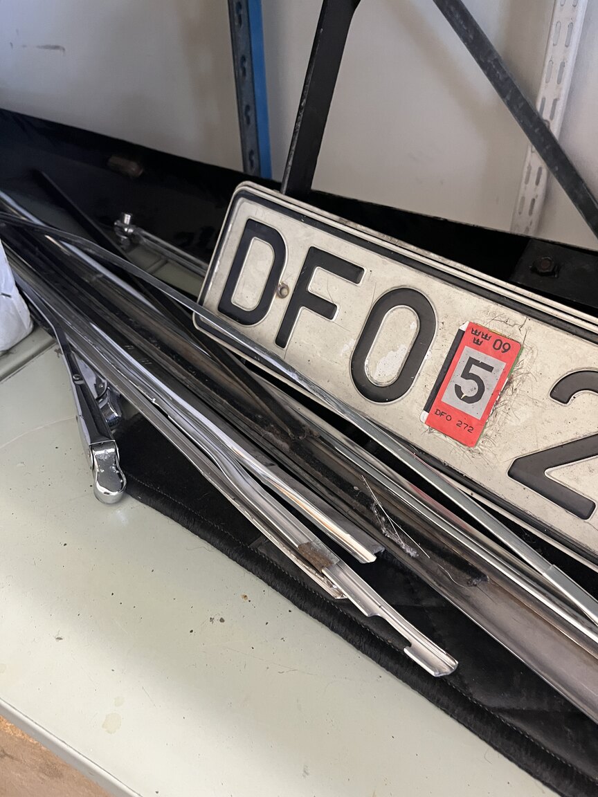Image of 1972 BMW 2000 Touring miscellaneous