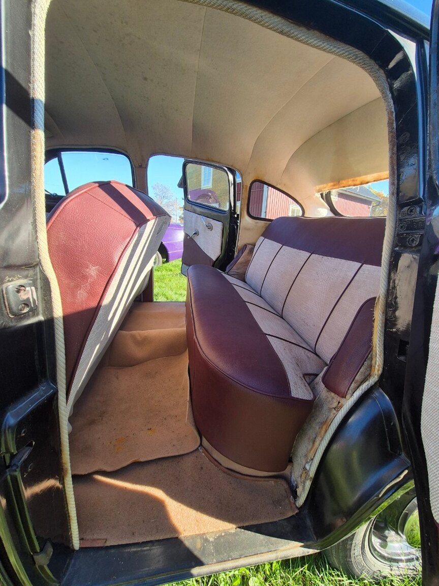 Interior image of 1954 Ford Vedette 3.9 V8