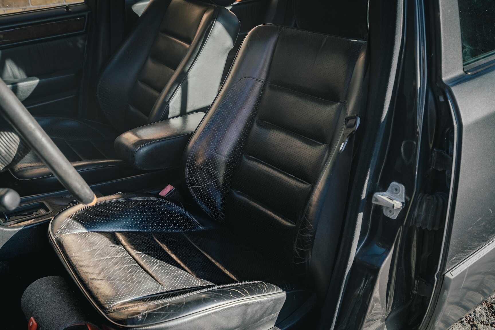 Interiörbild 1991 Mercedes-Benz 300E-24 (5)