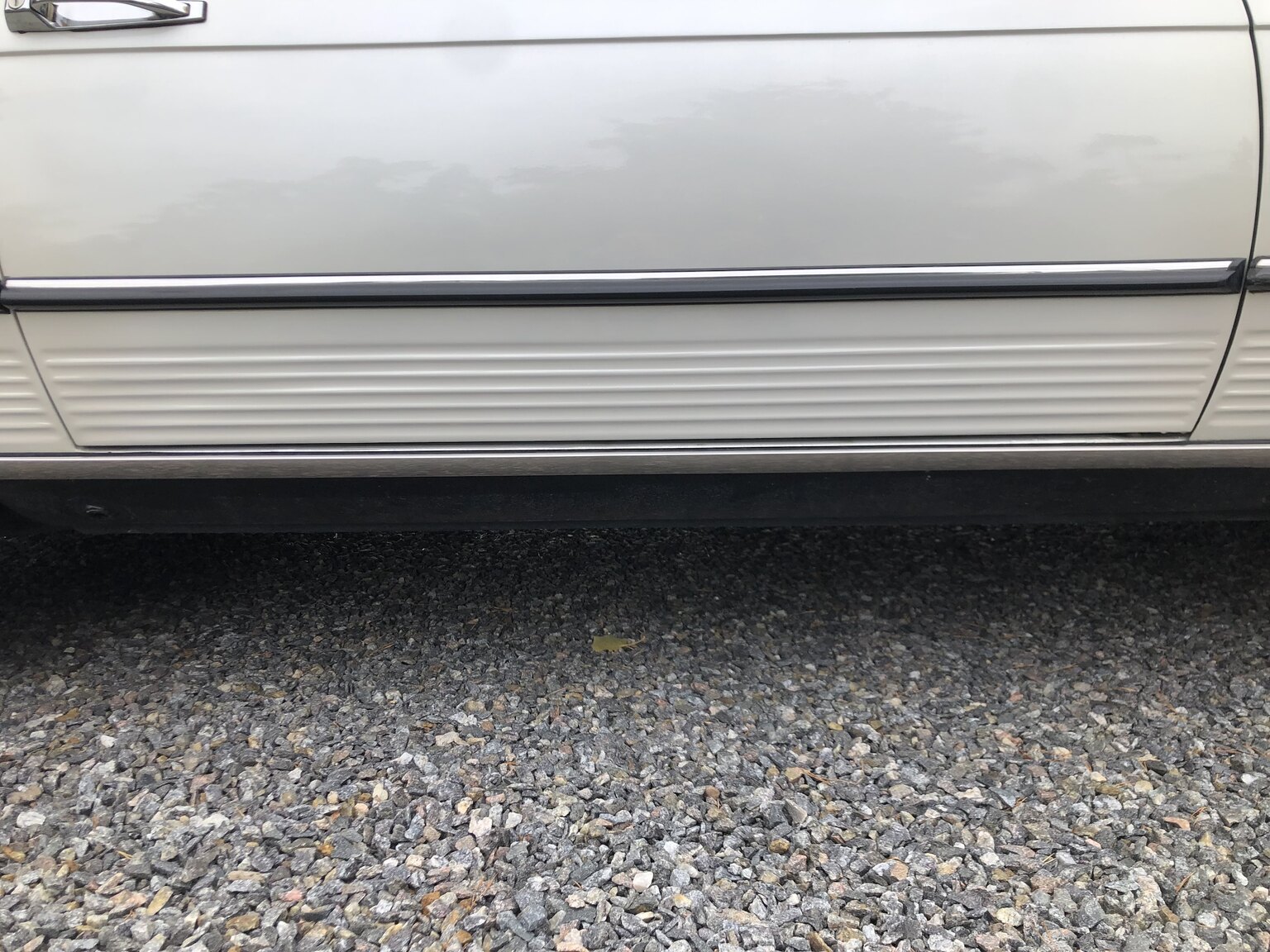 Exteriörbild på 1972 Mercedes-Benz 350 SL
