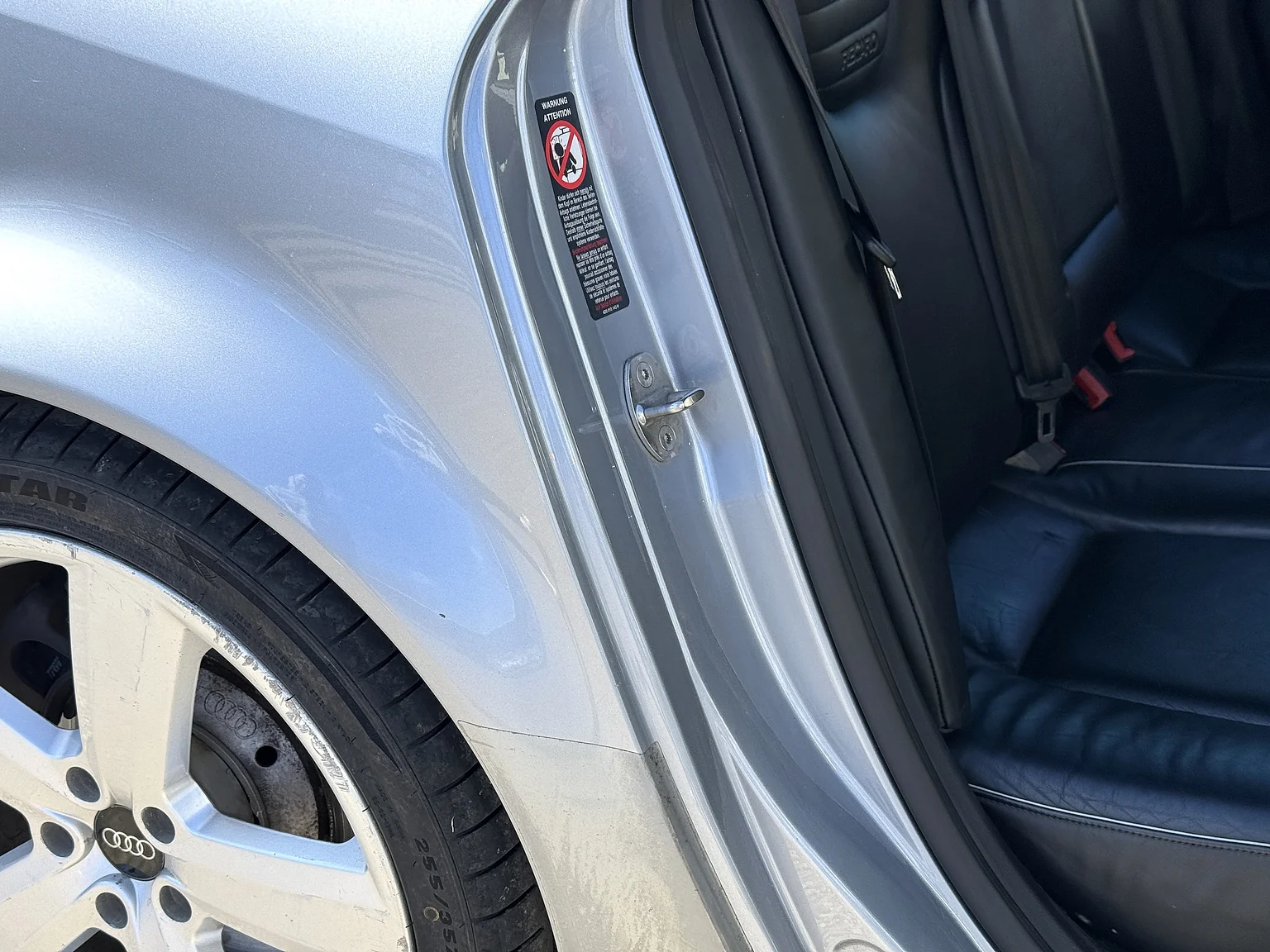 Interior image of 2002 Audi RS 6 Avant (98)