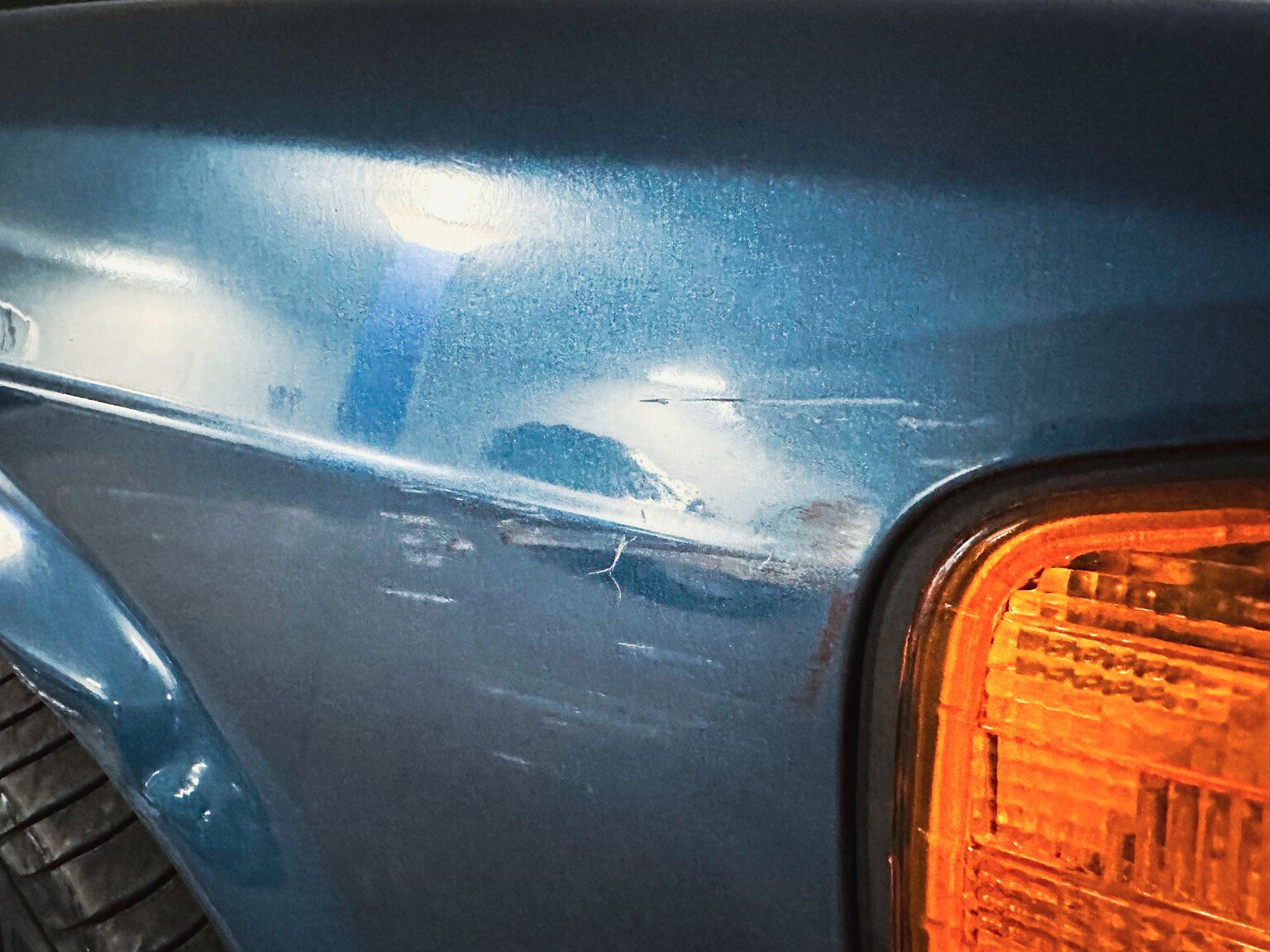 Exterior image of 1985 Mercedes-Benz 500 SEL