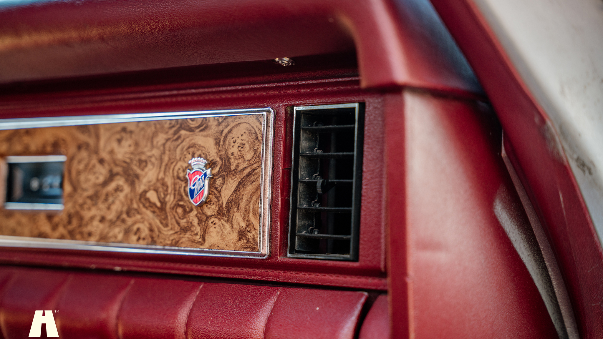 Innenraumfoto von 1976 Ford Mercury Monarch Ghia (11)