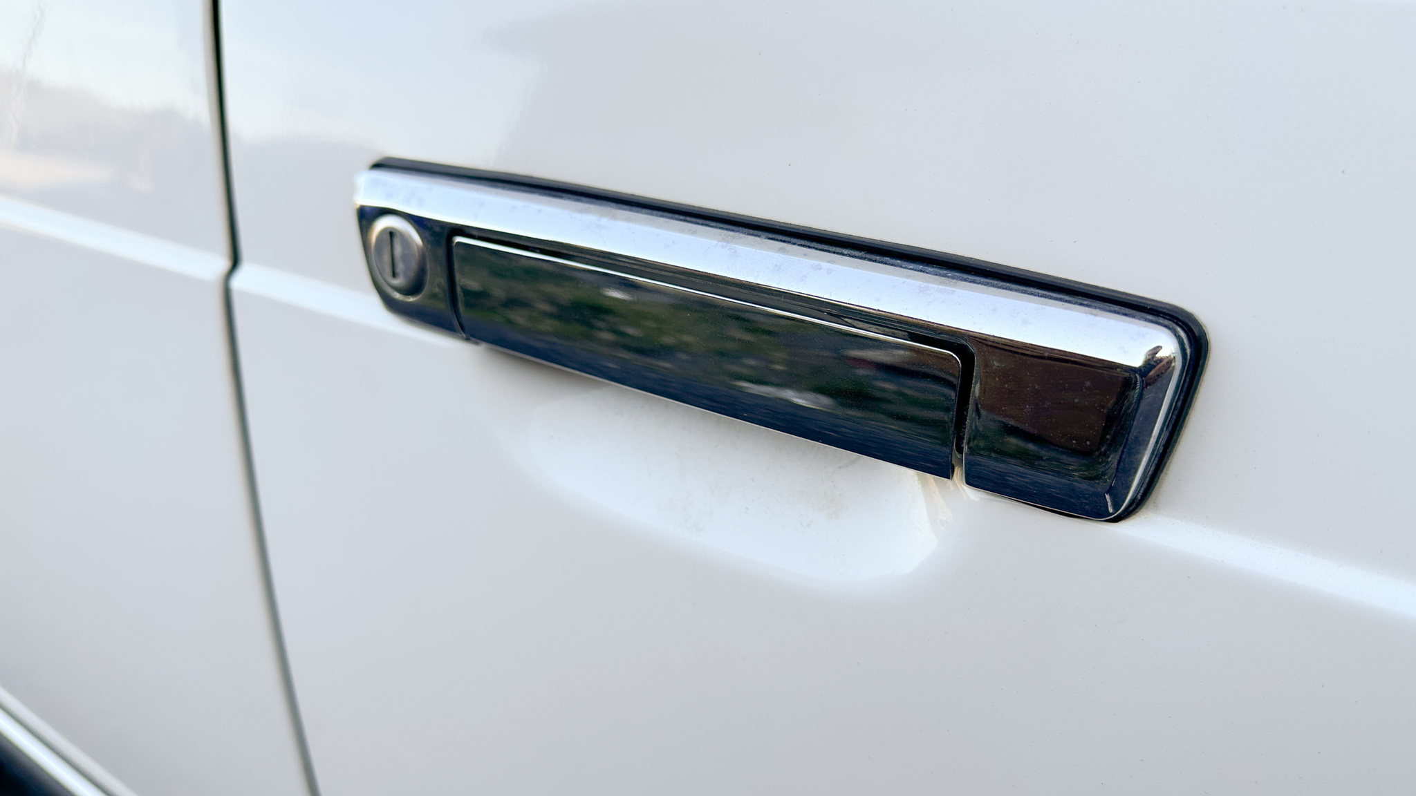 Exteriörbild på 1984 BMW 745i Executive Automat