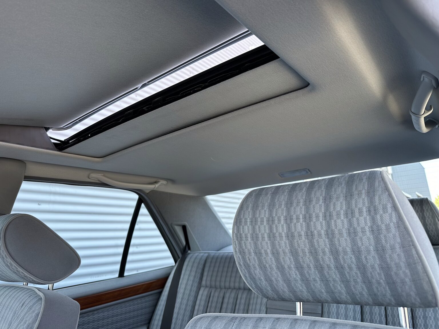 Interior image of 1992 Mercedes-Benz 250D