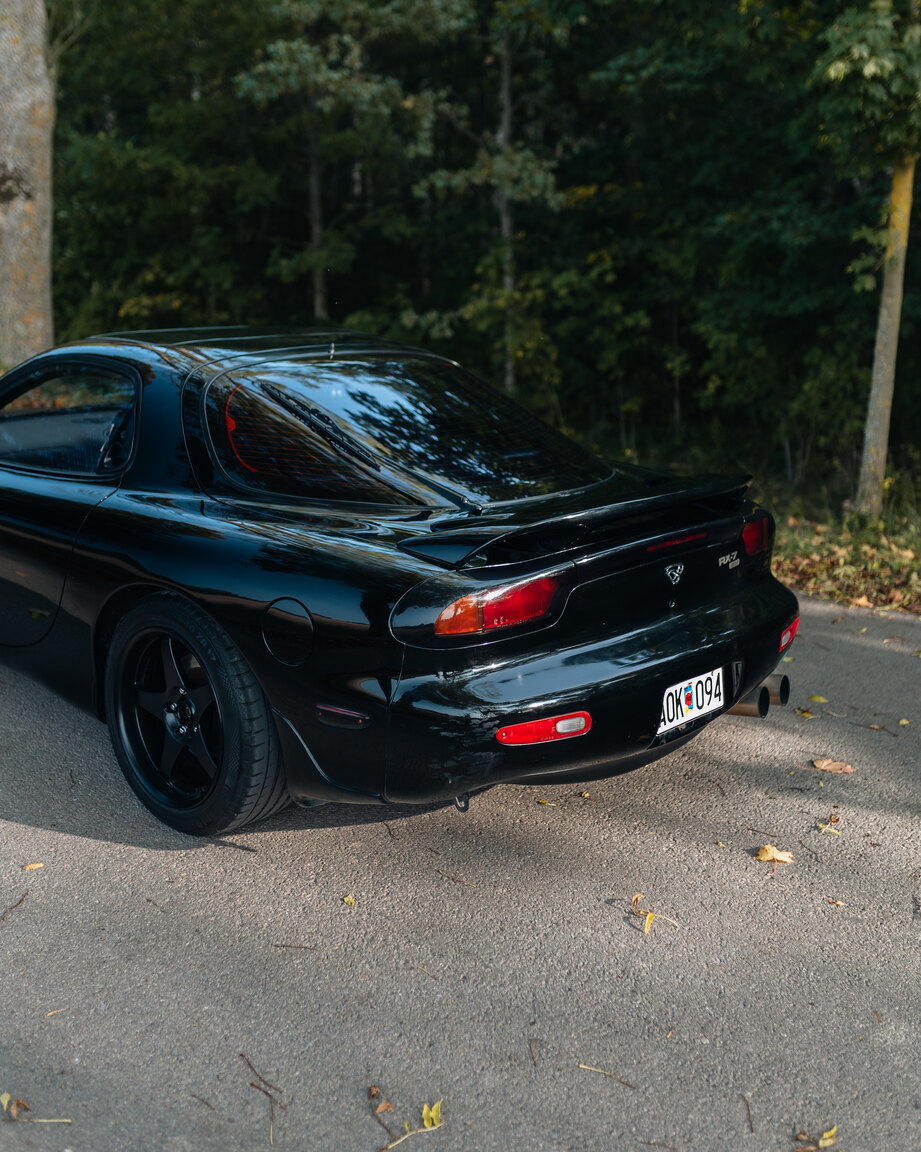 Aussenfoto 1994 Mazda RX7 (77)