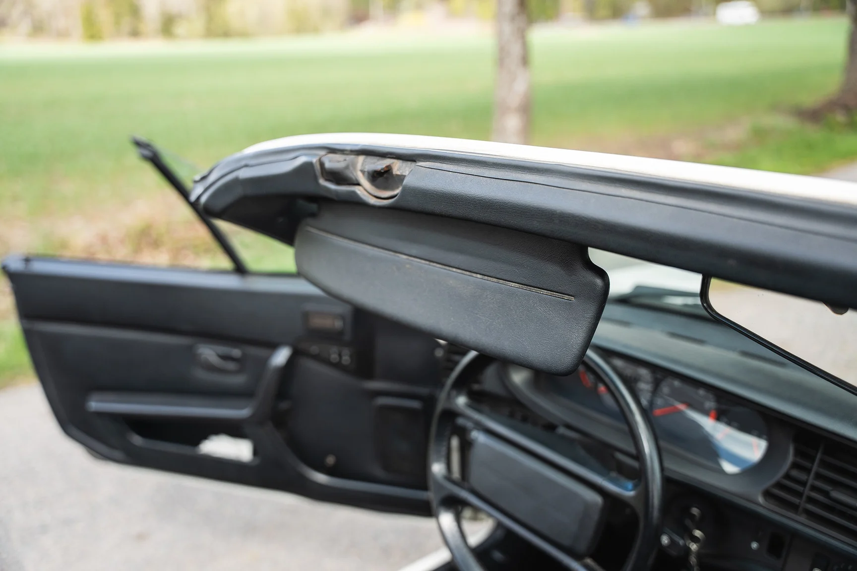 Interiörbild 1990 Porsche 944 S2 Cabriolet  (43)