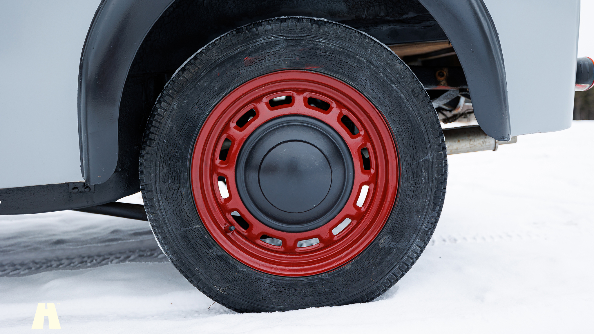 Exteriörbild på 1952 Ford E4930 Van (10)