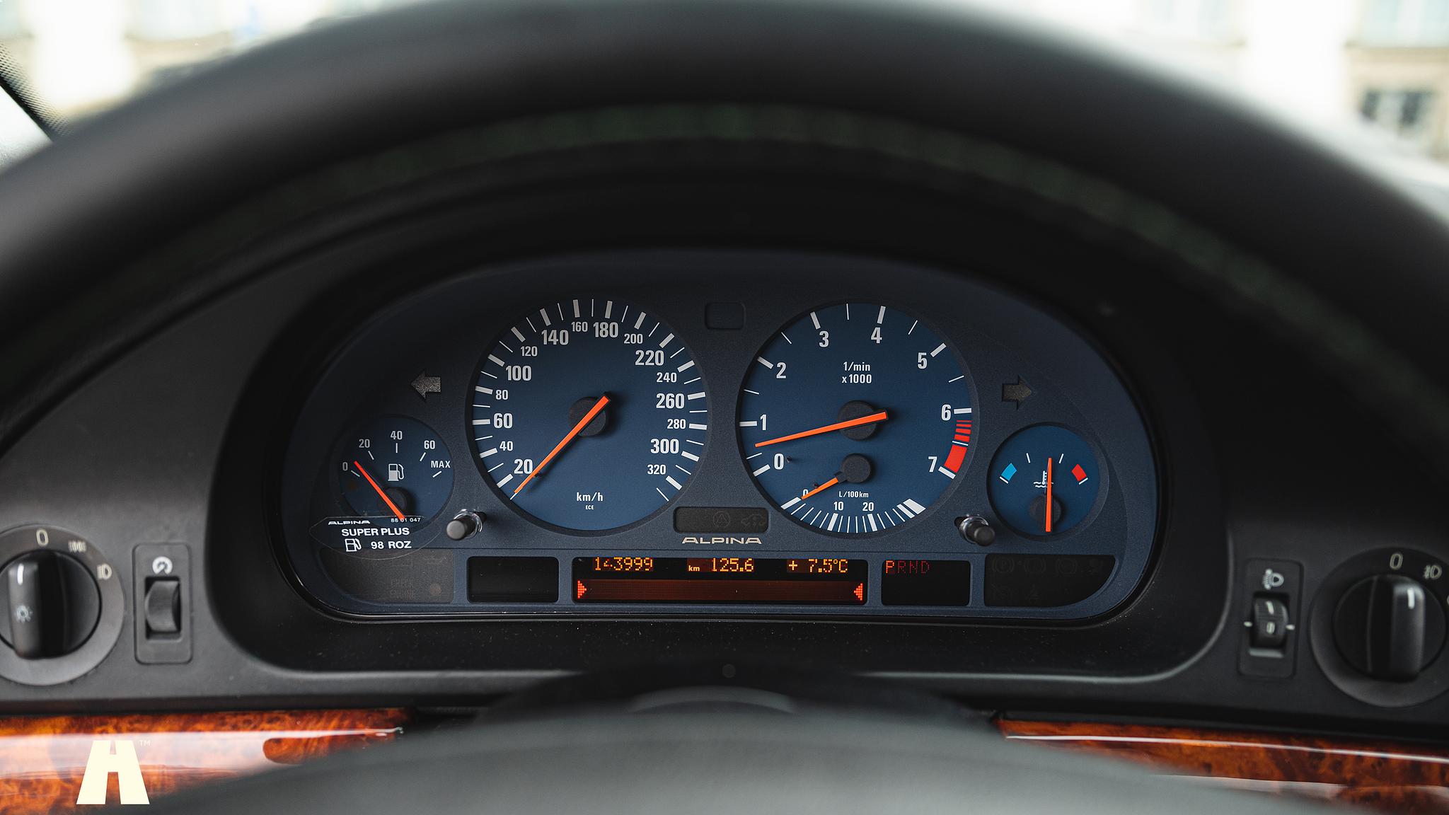 Interior image of 1998 Alpina B10 V8