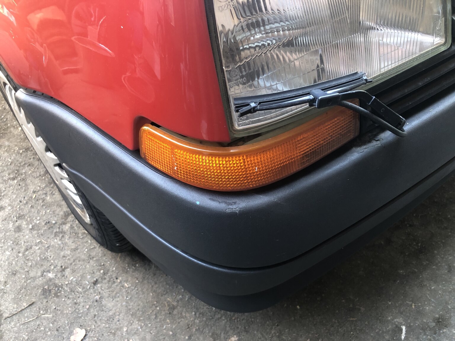 Exterior image of 1990 Renault 5 (14)