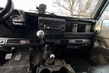 Interior image of 2002 Land Rover Defender 90 2.5 Td5