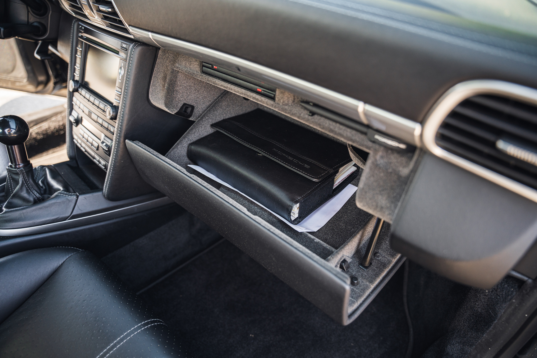 Interior image of 2009 Porsche 997.2 C2S Manuell (44)