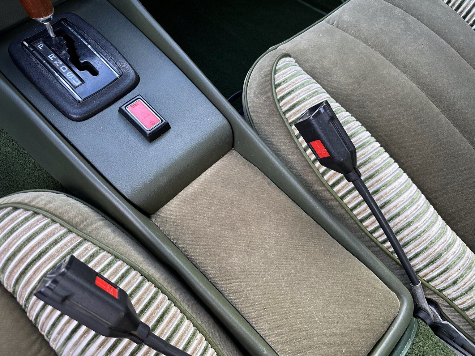 Interiörbild 1974 Mercedes Benz 450 SLC