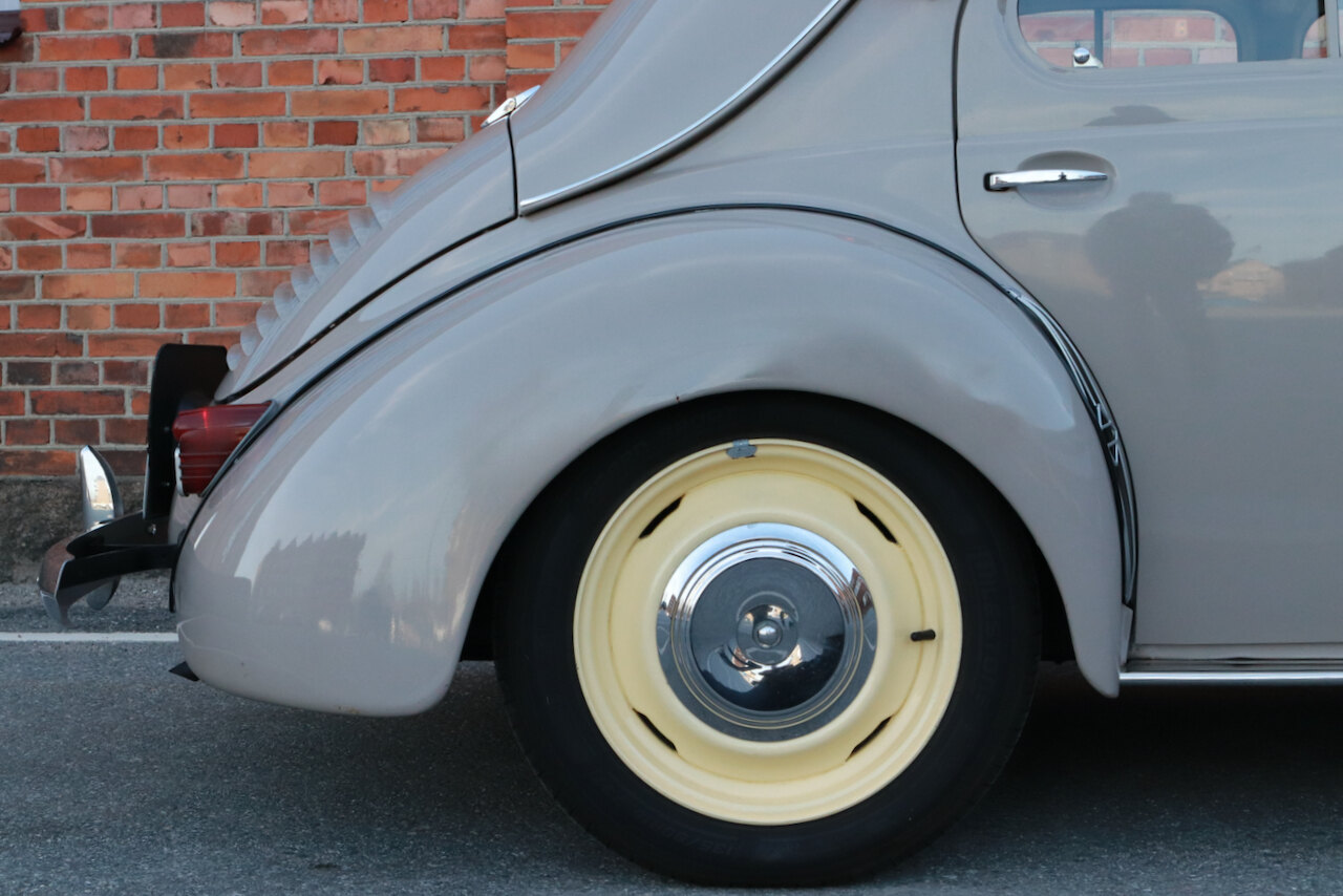 Aussenfoto 1959 Renault 4CV