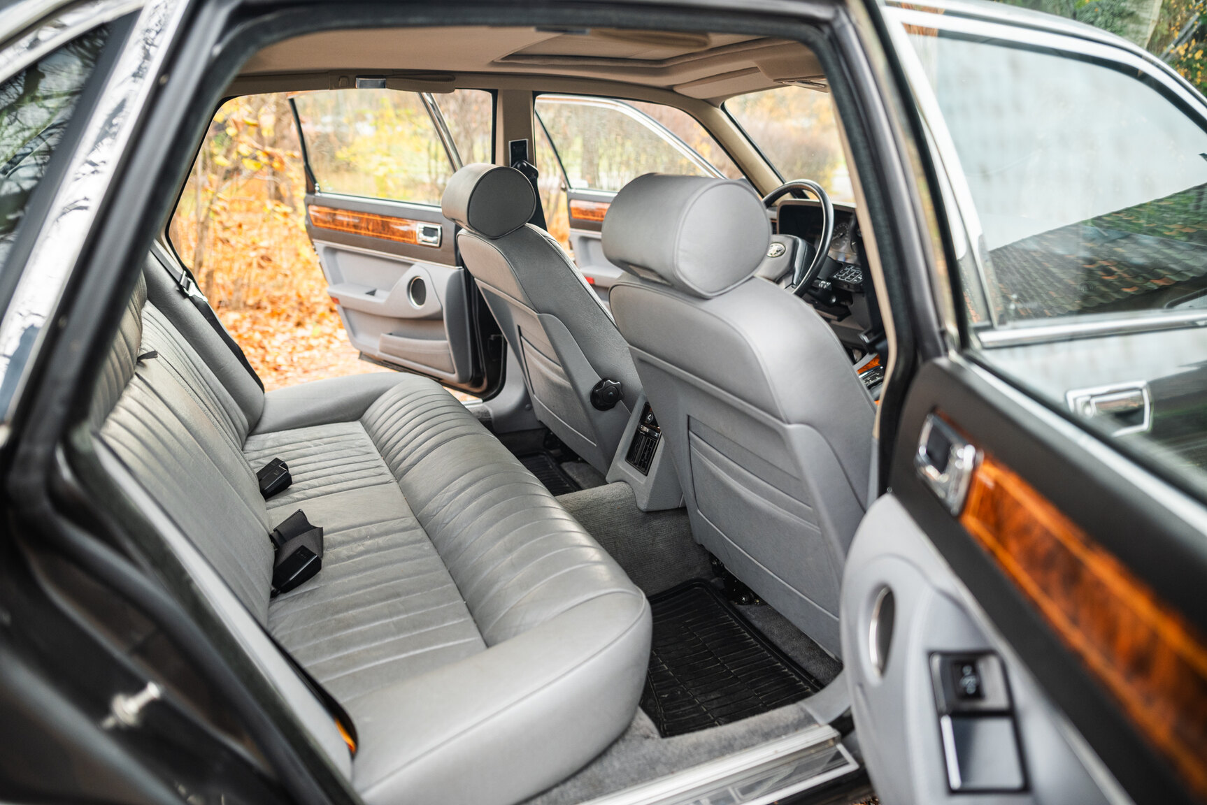 Innenraumfoto von 1988 Jaguar XJ Sovereign