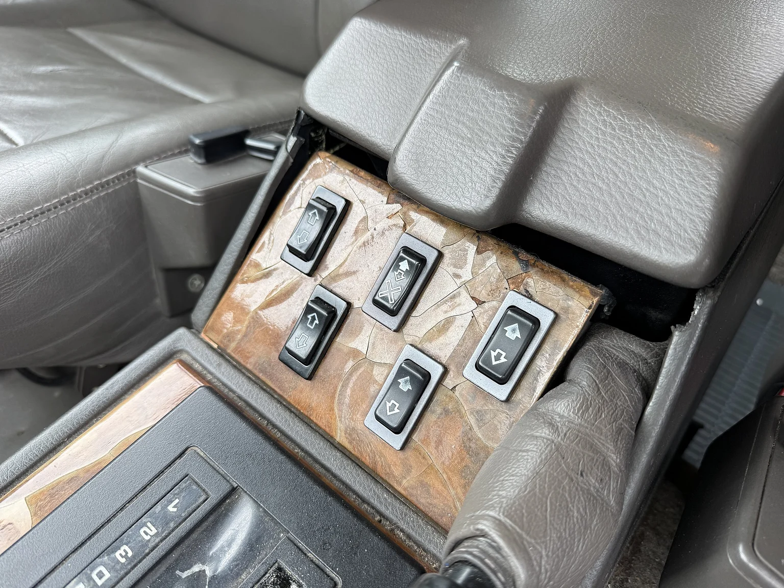 Interior image of 1990 Range Rover Vogue SE 3.9 (23)