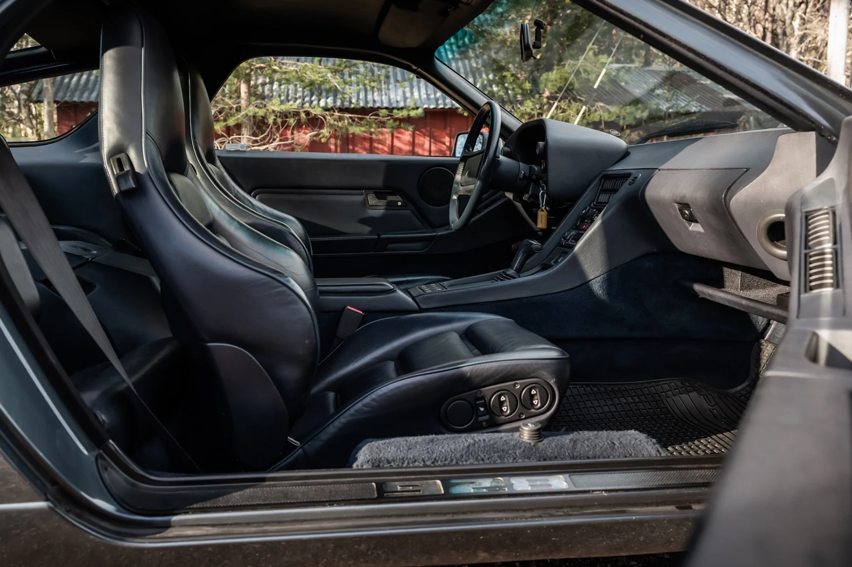 Innenraumfoto von 1988 Porsche 928 S4 (23)