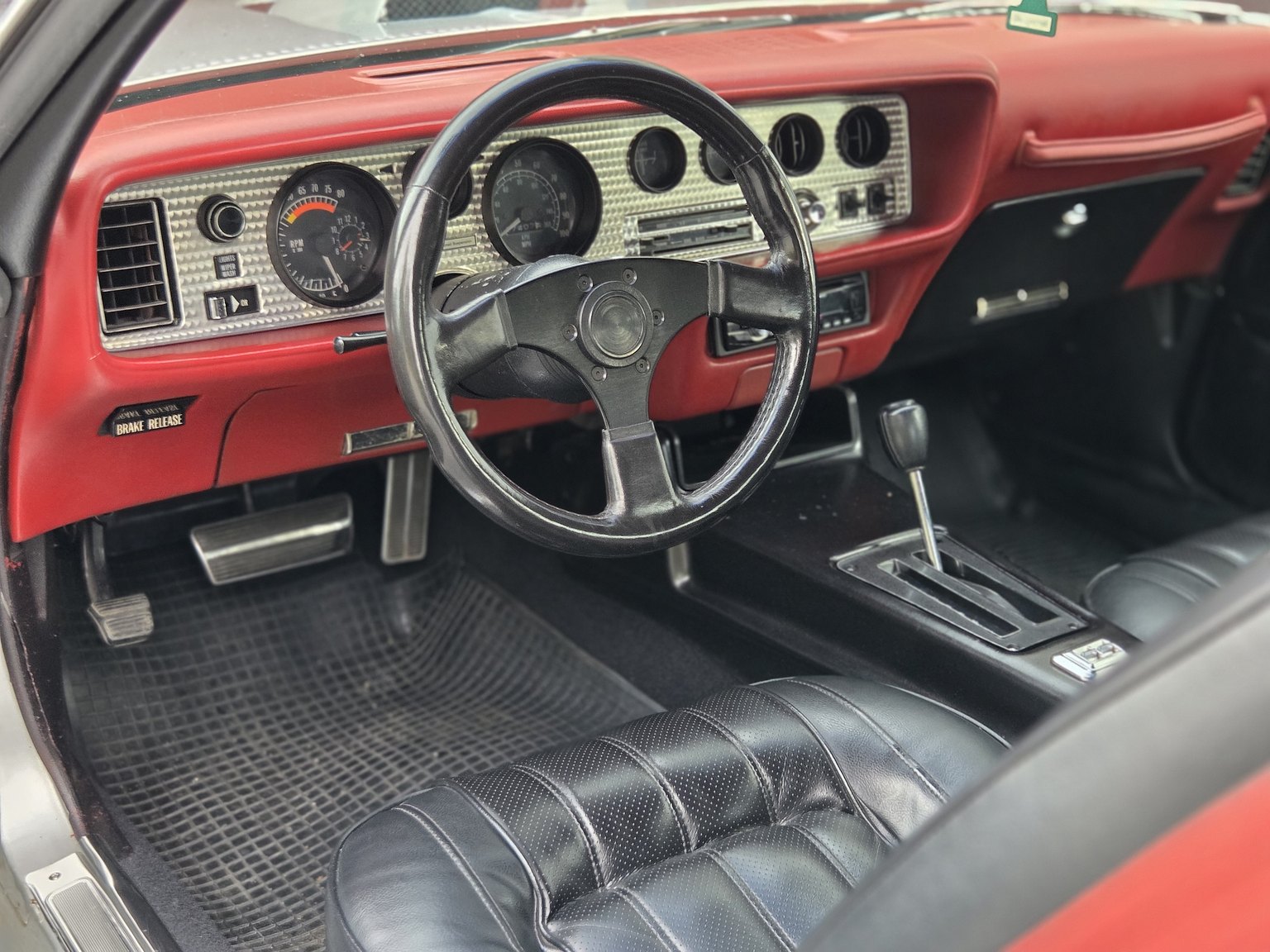 Interiörbild 1976 Pontiac Firebird Trans Am