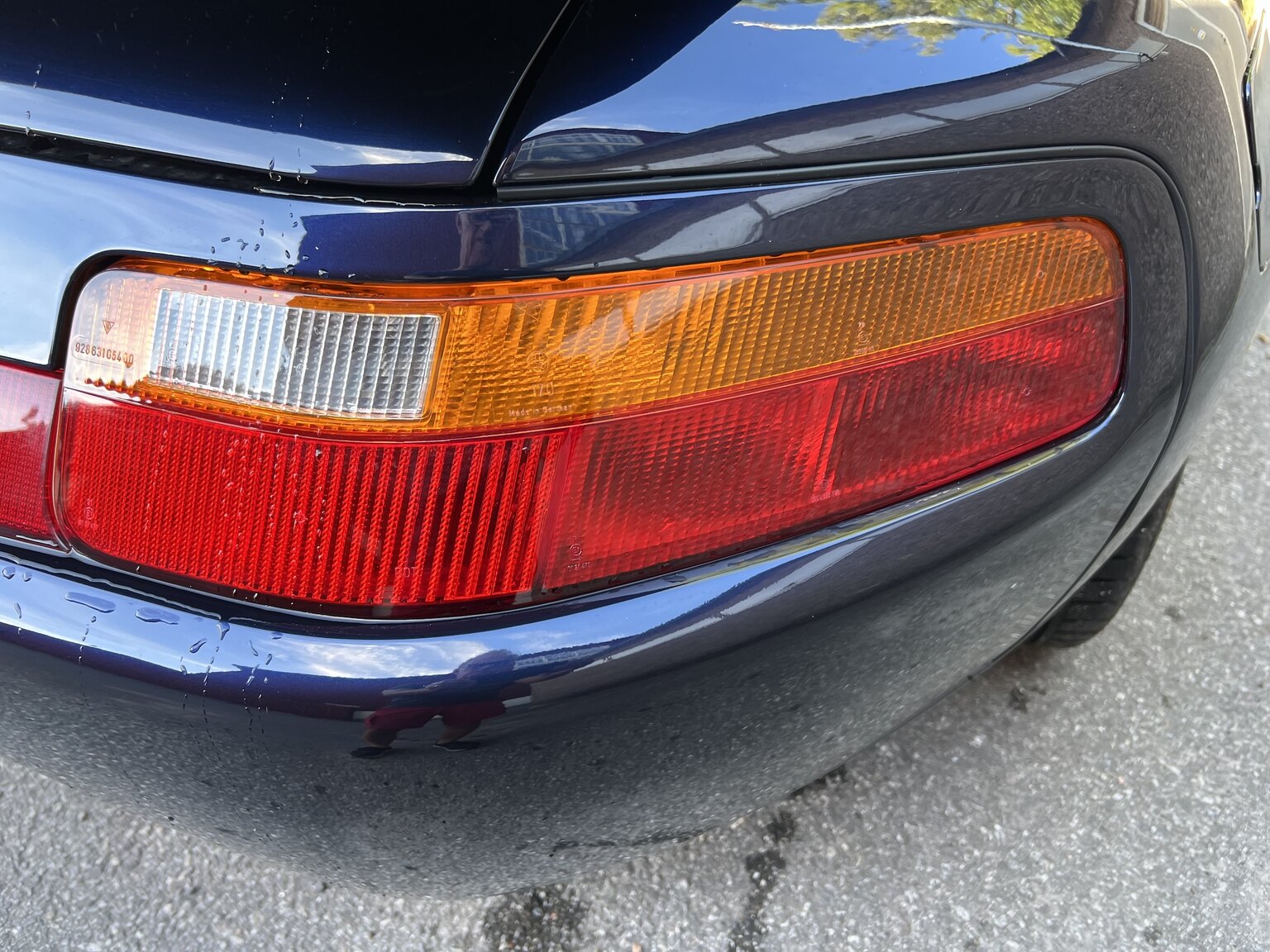 Exterior image of 1993 Porsche 928 GTS