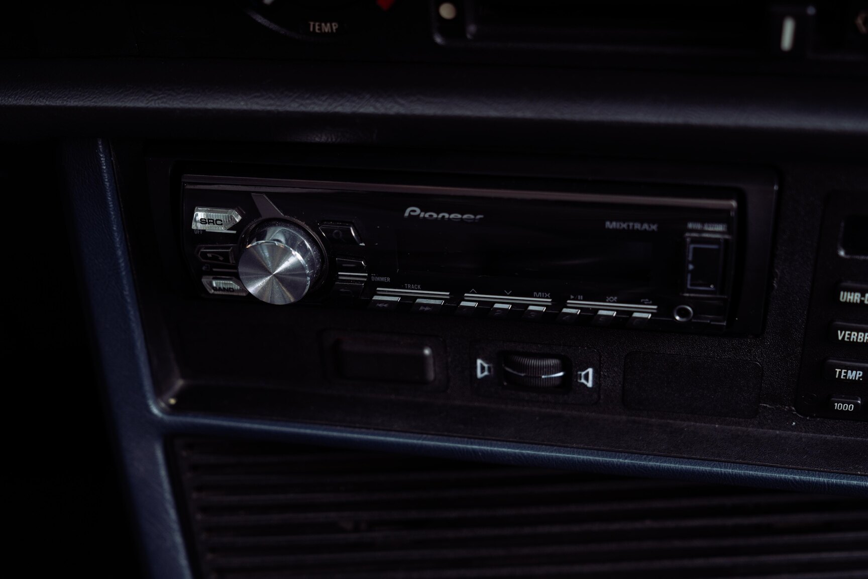 Innenraumfoto von 1986 BMW 635 CSi (18)