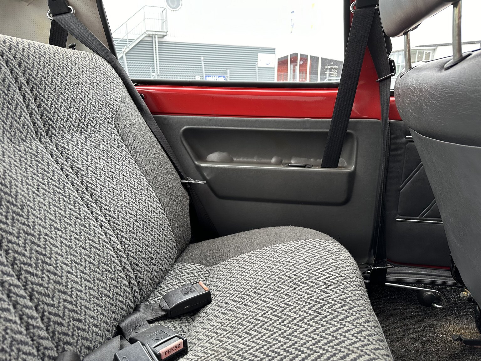 Interior image of 1983 Opel Kadett (38)