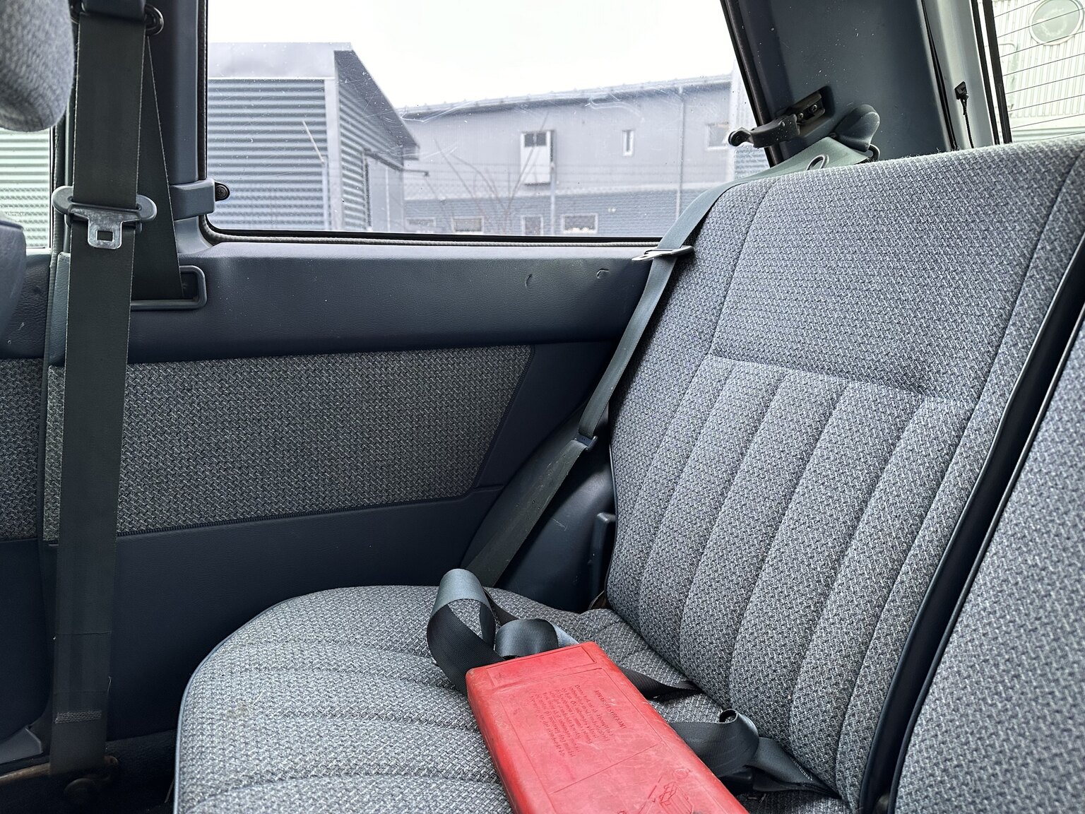 Innenraumfoto von 1988 Nissan Sunny (22)