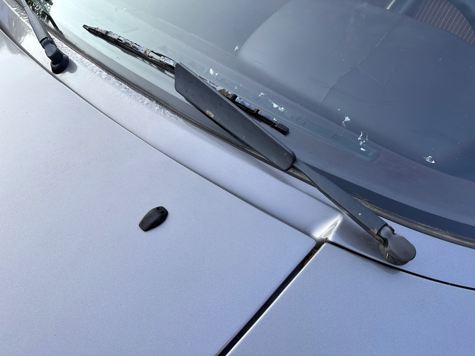 Exterior image of 1985 Porsche 928 (42)