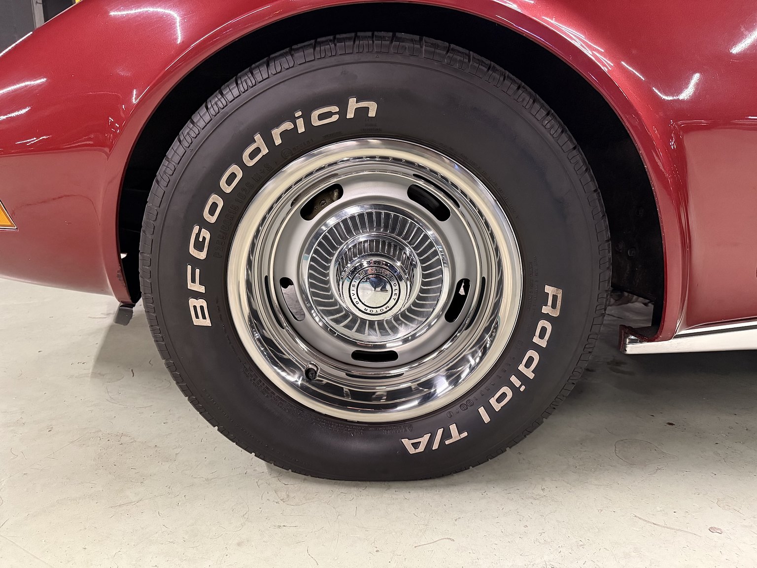 Exteriörbild på 1974 Chevrolet Corvette Stingray (23)